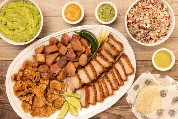 Carnitas y chicharrones